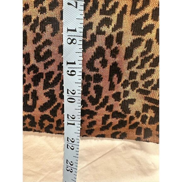 Gorgeous St. John Animal Tee, size Small - Picture 5 of 6